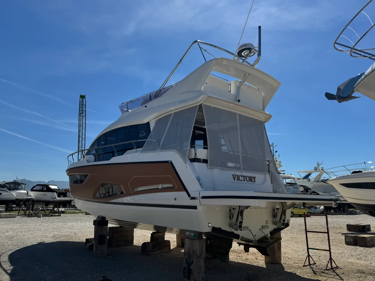 Sealine F430 — Sjenila #7
