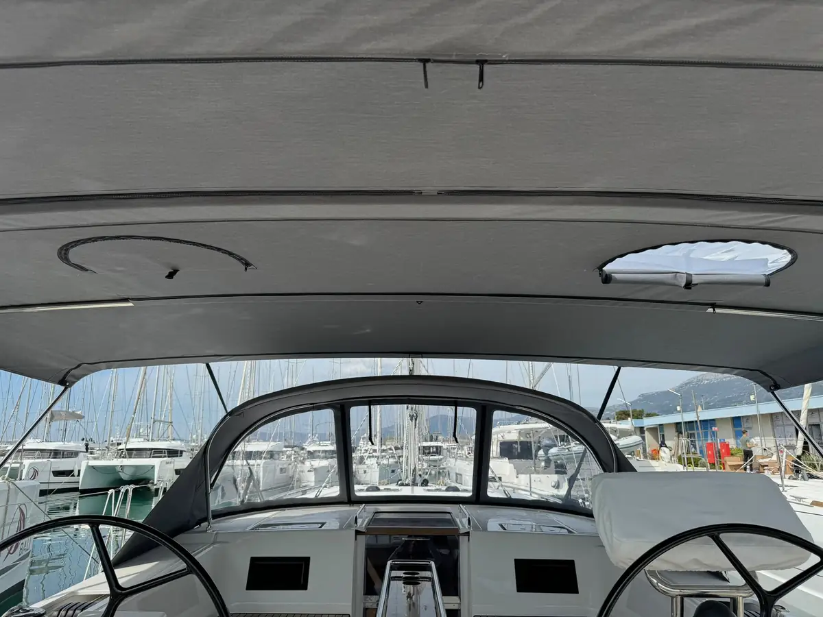 Bavaria C 45 — Sprayhood #6