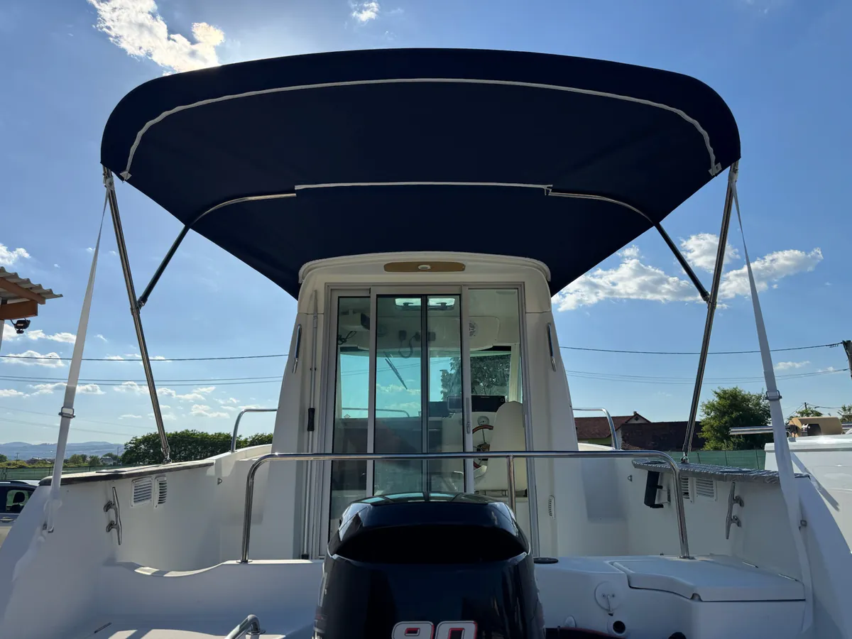 Beneteau Antares 650