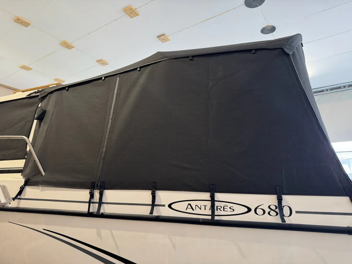 Beneteau Antares 680 — Krmeno zatvaranje #3