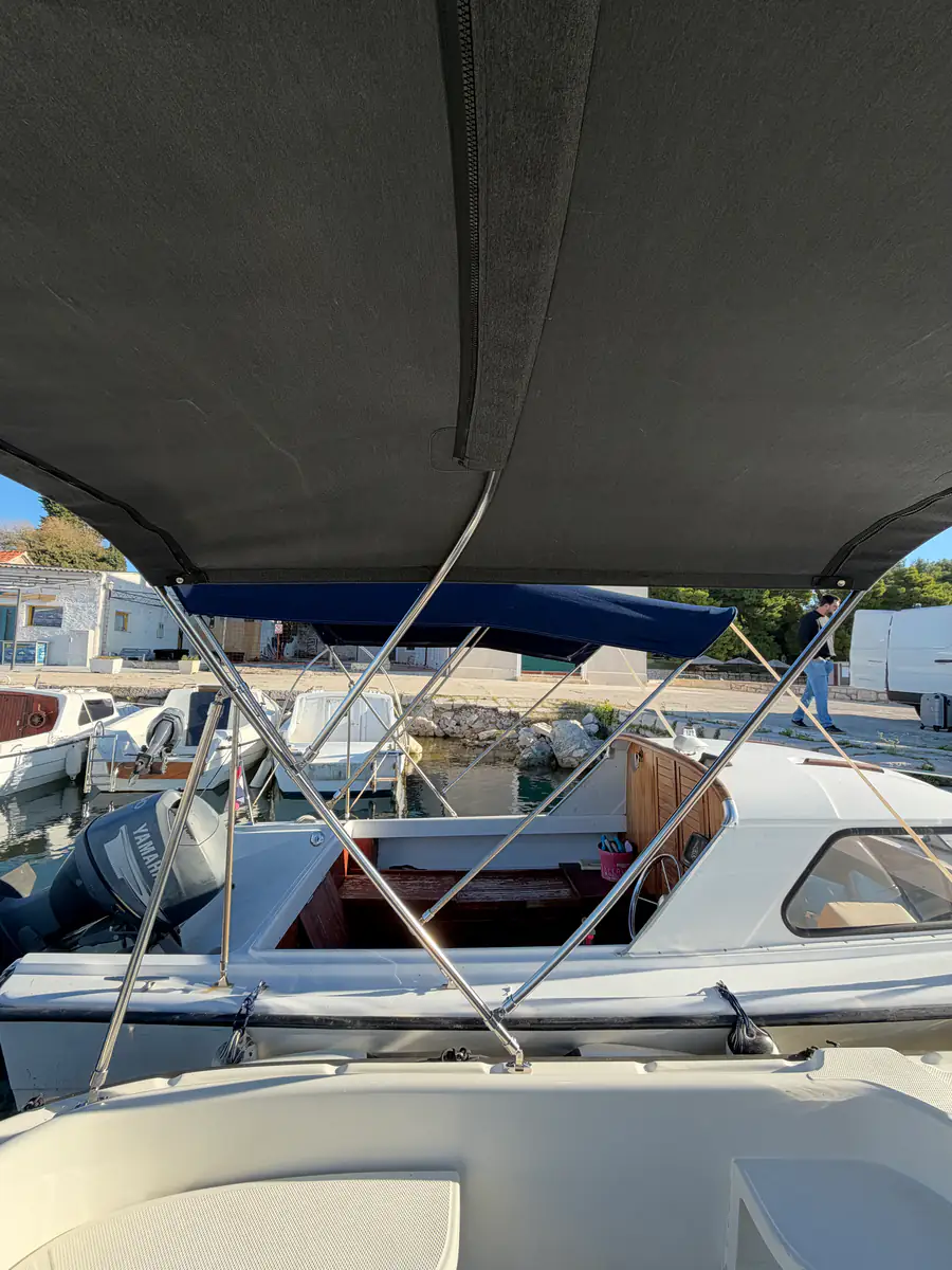 Betina 500 Cabin — Bimini #5