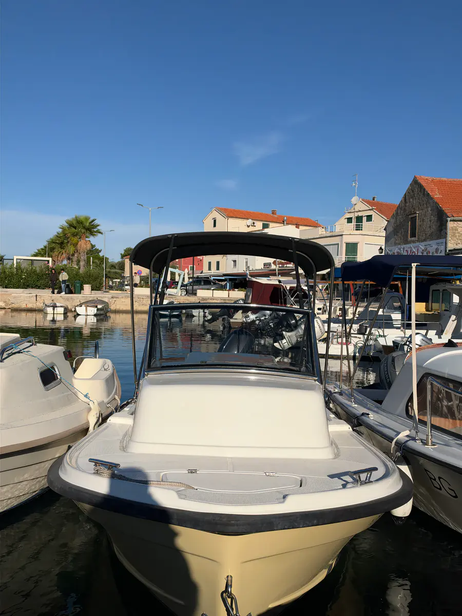 Betina 500 Cabin — Bimini #8