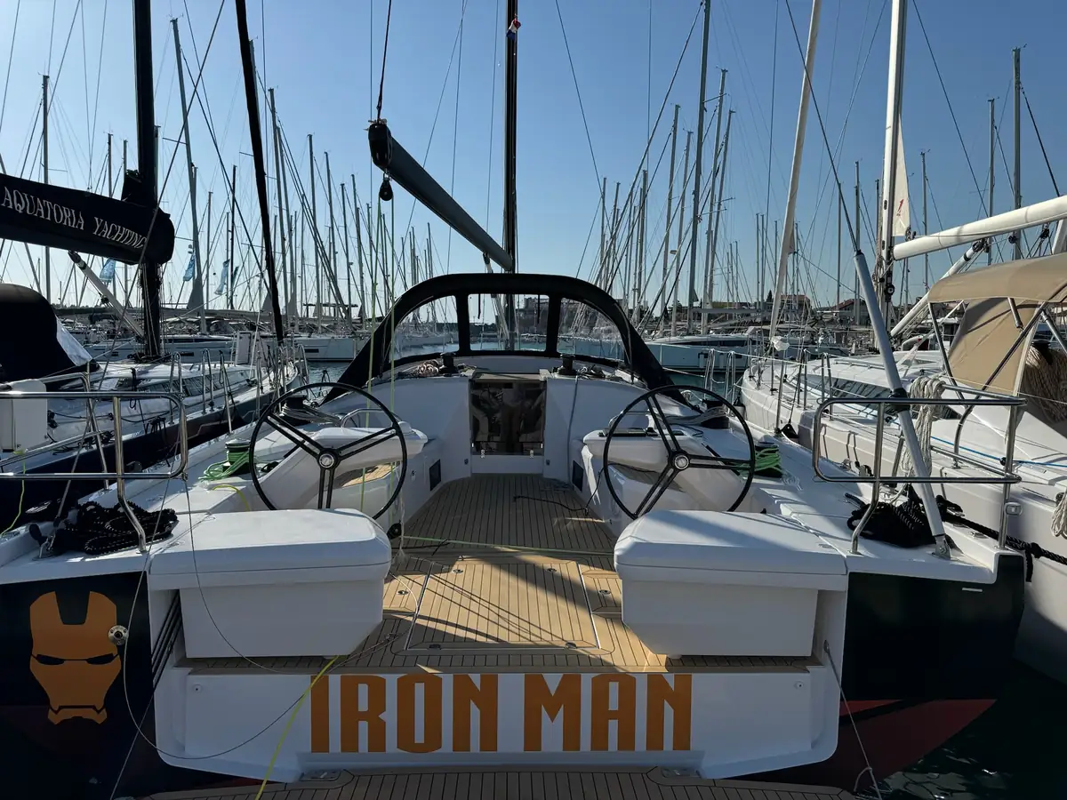 Elan E6 — Sprayhood #1